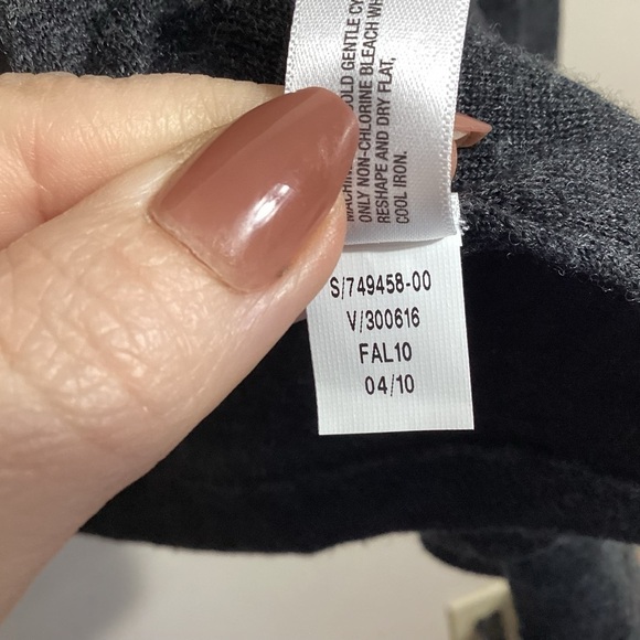 GAP Ultrasoft 100% Wool Open Front Cardigan Gray Size M Classic Minimal Capsule - Picture 13 of 13